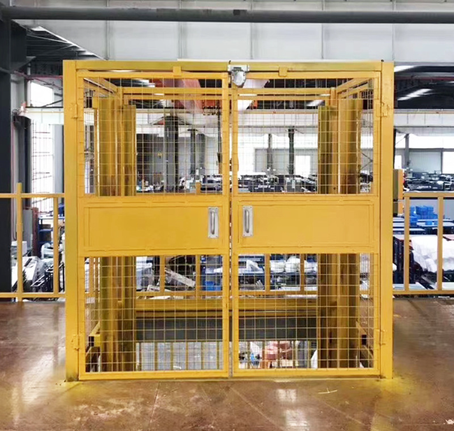 河北智能导轨式升降机亮相